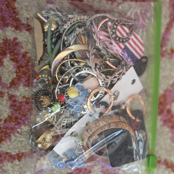 Mixed Jewelry Bag Of Earrings with Gold and Silver Tones - Picture 2 of 16